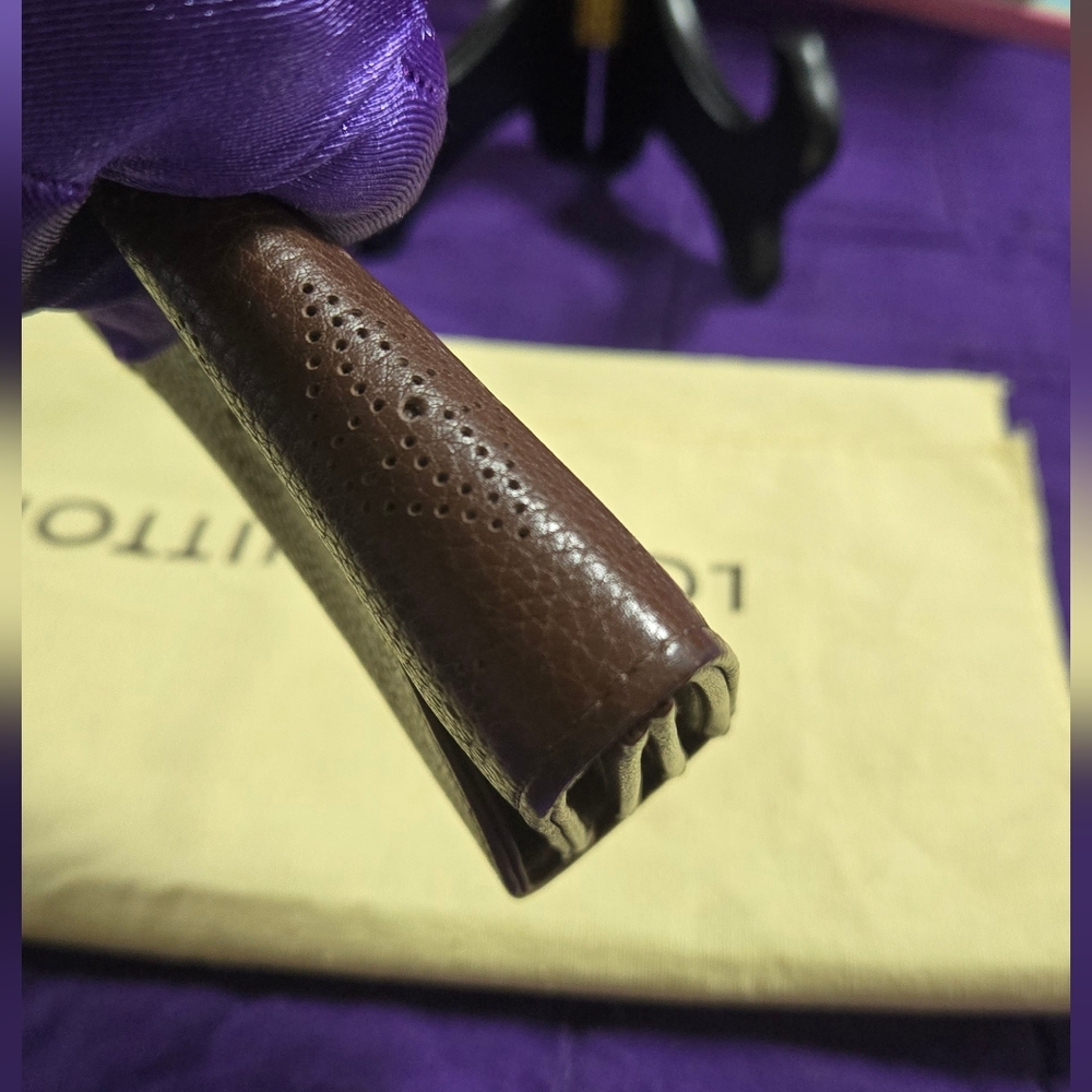 Louis Vuitton Mahina Leather Amelia Long Wallet - Picture 5 of 16